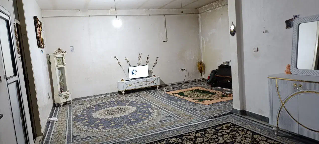 فروش ساختمان با مغازه های تجاری.|فروش خانه و ویلا|نورآباد, |دیوار