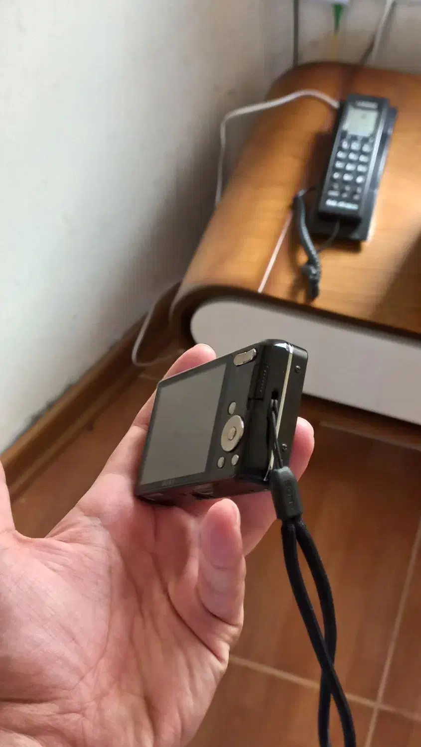 دوربین سونی سایبر شات|دوربین عکاسی و فیلمبرداری|بندر انزلی, معلم|دیوار