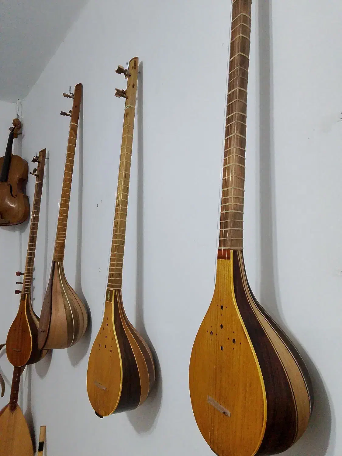 موسیقی سنتی|سازهای سنتی|سبزوار, کاشفی شمالی (دادگستری)|دیوار