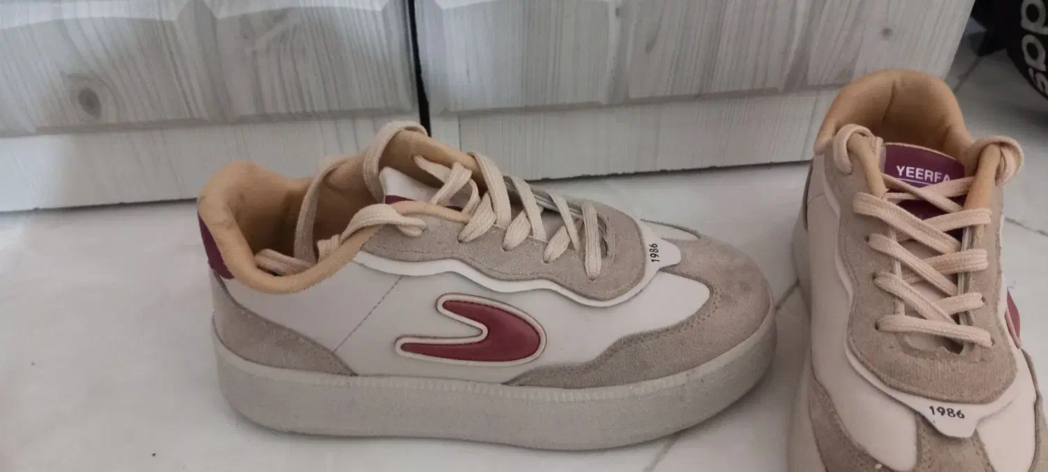 کفش اسپرت|کیف، کفش، کمربند|مشهد, شفا|دیوار