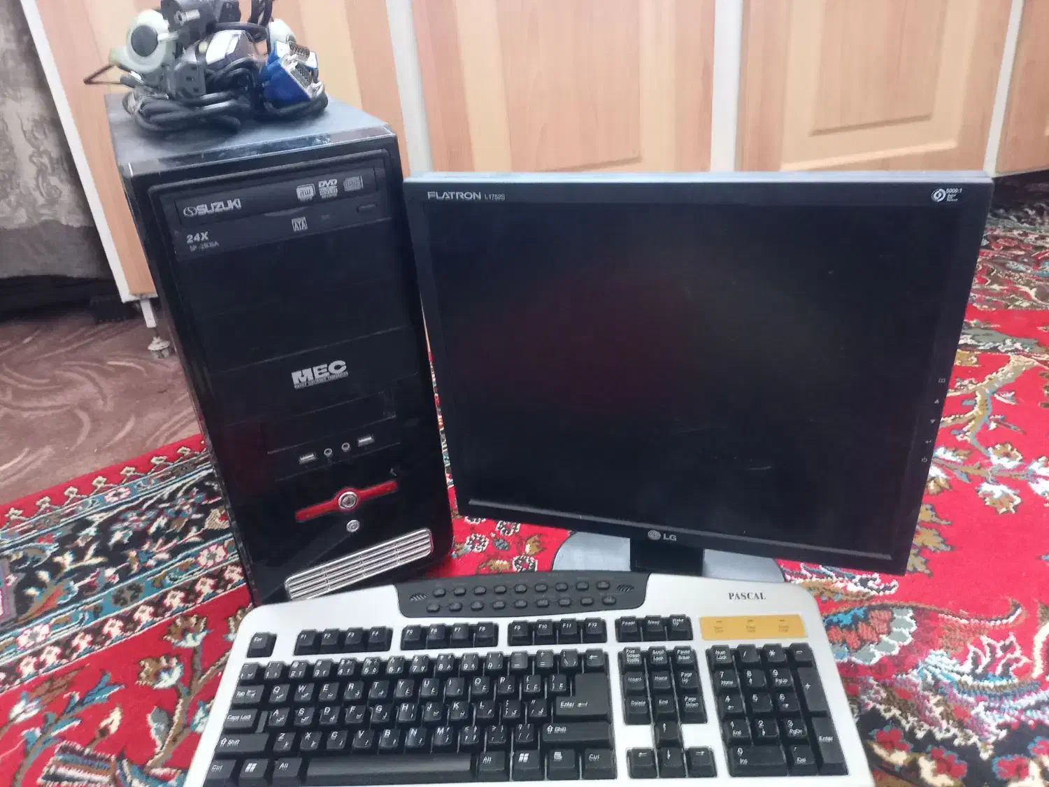 کامپیوتر|رایانه رومیزی|دهق, |دیوار