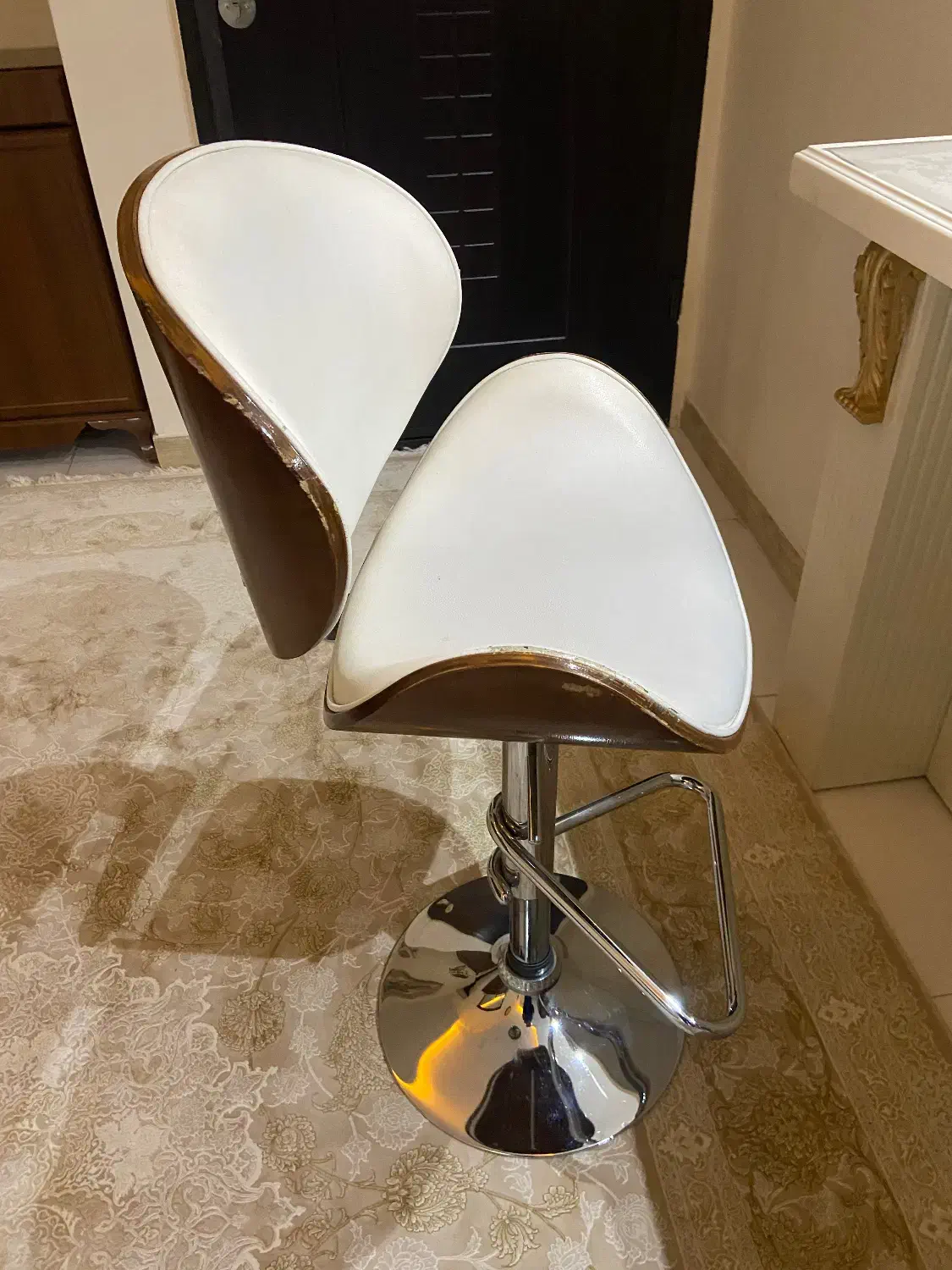 صندلی|صندلی و نیمکت|اندیشه, شهرک مریم|دیوار