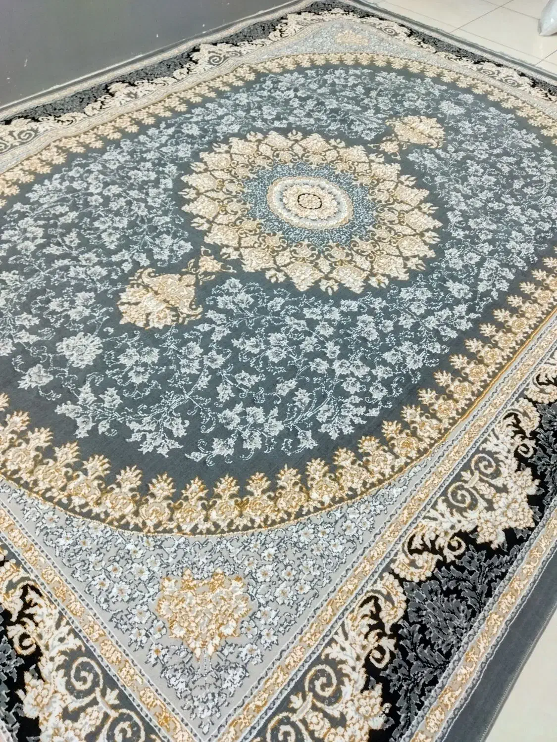 گالری فرش فرشته|فرش|گرگان, |دیوار