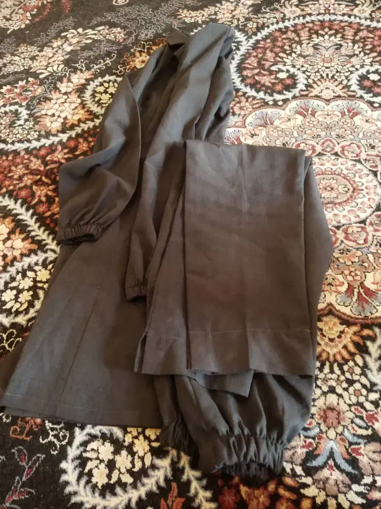 یک دست لباس فرم مدرسه|لباس|ایذه, |دیوار