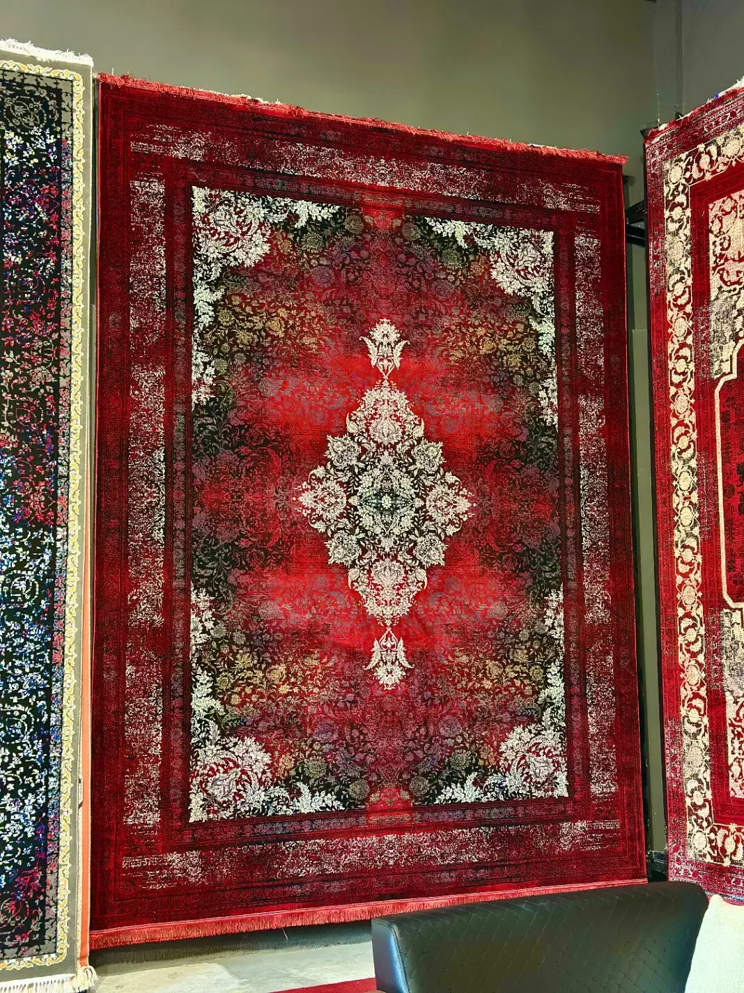 متنوع ترین نمایشگاه شیراز|فرش|شیراز, شهرک گلها|دیوار