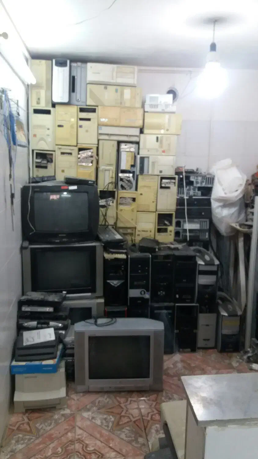 خریدوفروش وتعمیروارتقا کامپیوتر ولبتاب شهیدیه|رایانه رومیزی|میبد, |دیوار