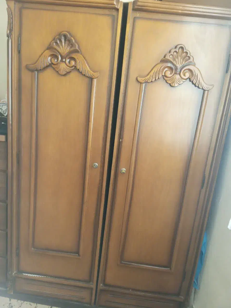 ویترین و کمد لباس چوبی|بوفه، ویترین، کنسول|کرج, کرج نو|دیوار