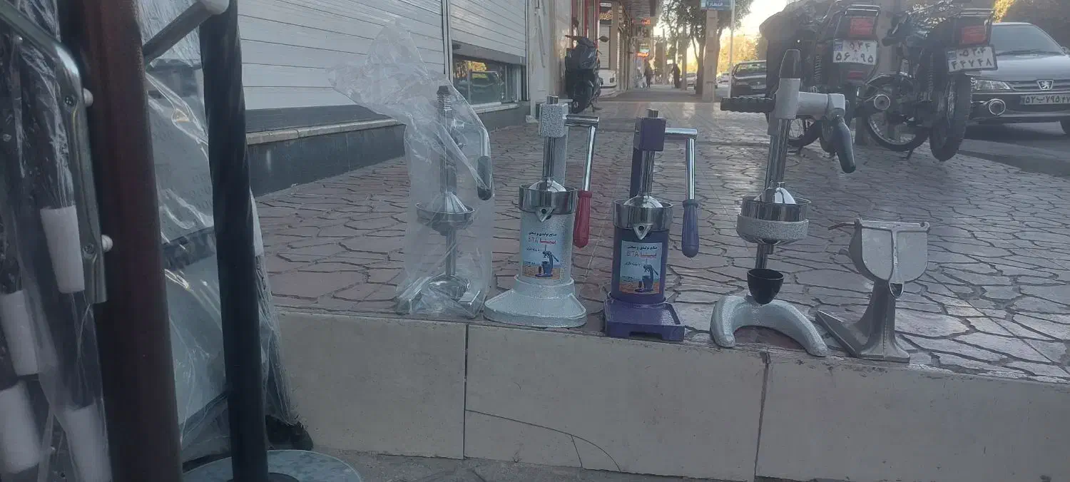 آب مرکبات گیری آب انار و پرتقال|آبمیوه‌گیر و آب‌مرکبات‌گیر|اراک, |دیوار