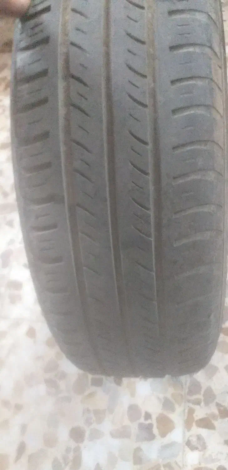 لاستیک بارز پژو و سپر عقب پژو ۴۰۵|قطعات یدکی و لوازم جانبی|اهواز, کمپلو جنوبی|دیوار