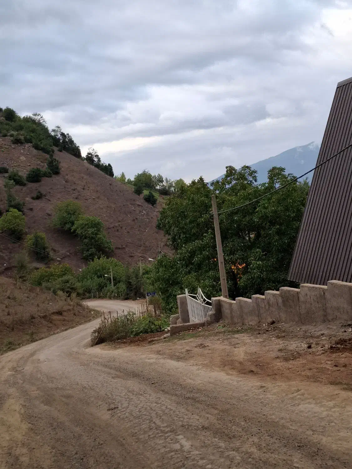 کلبه سوئیسی سند تک برگ شیرکده . ویشان|فروش خانه و ویلا|برهسر, |دیوار