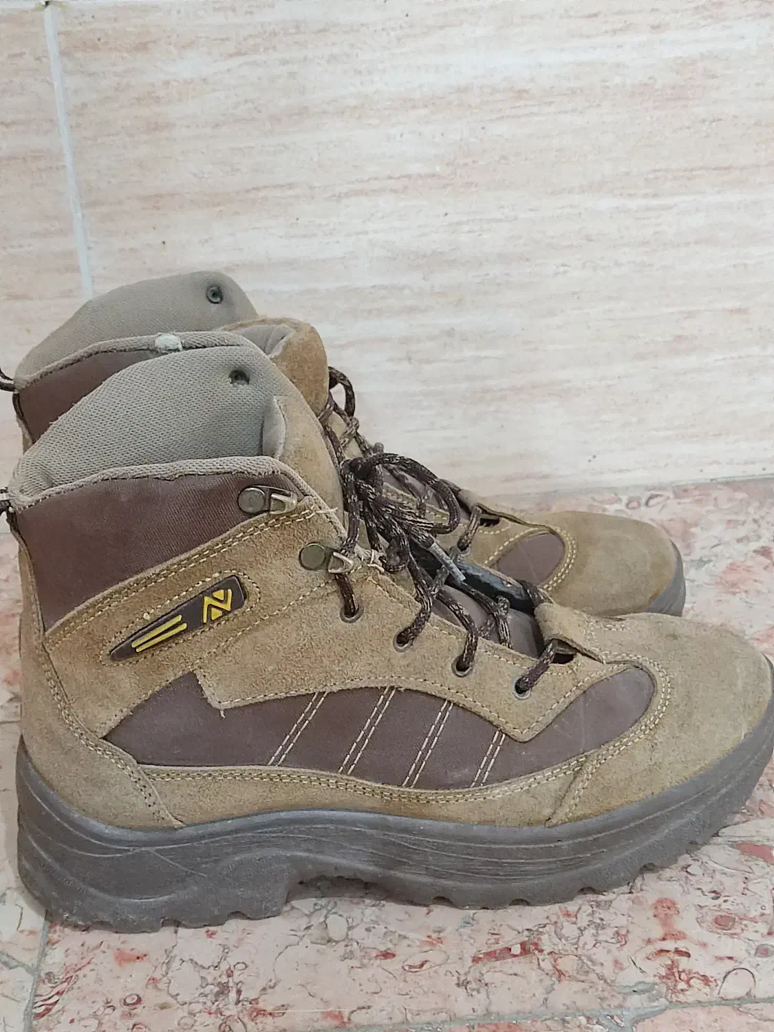 کفش نیم بوت کاملا نو|کیف، کفش، کمربند|شهرکرد, |دیوار