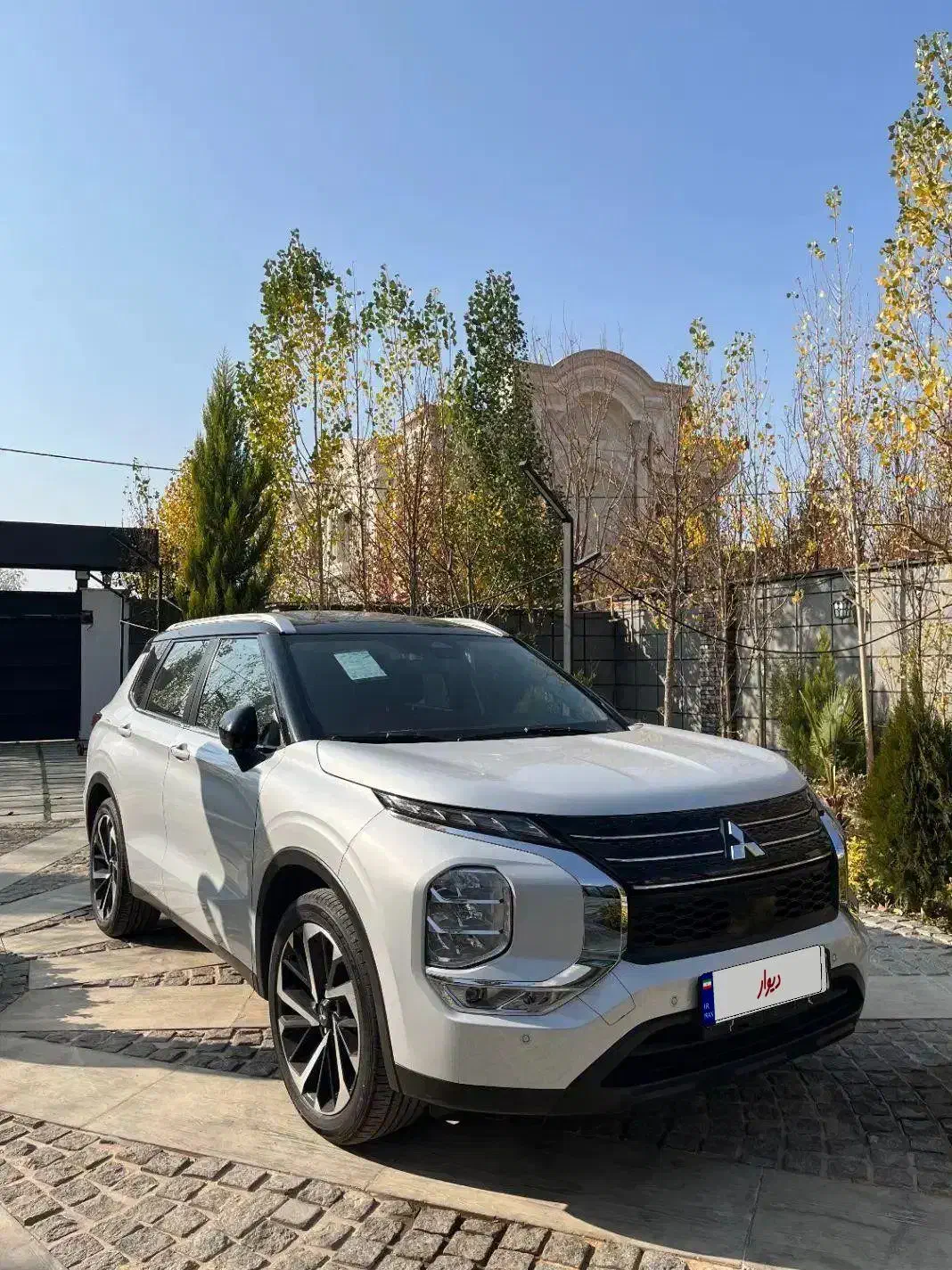 میتسوبیشی اوتلندر H line سقف مشکی تک دف مقطوع|خودرو سواری و وانت|تهران, شهرک غرب|دیوار
