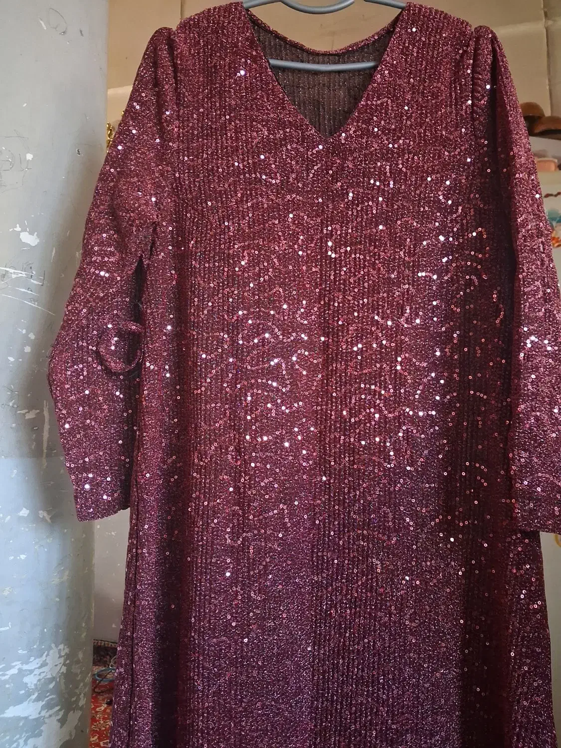 پیراهن|لباس|خرمآباد, |دیوار