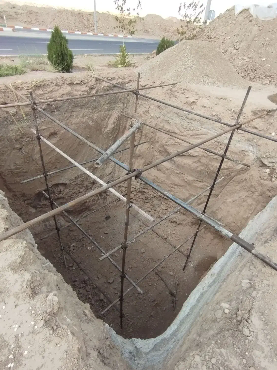 داربست فلزی برادران آزاد|خدمات پیشه و مهارت|سبزوار, قصبه شرقی|دیوار