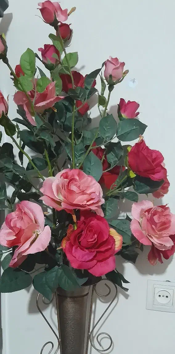 گل و گلدان|گل مصنوعی|قدس, شهرقدس|دیوار