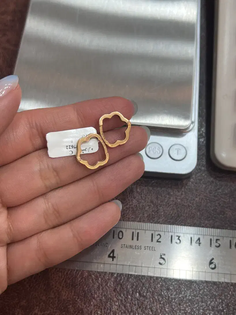 گالری طلا رضوان|جواهرات|تهران, درختی|دیوار