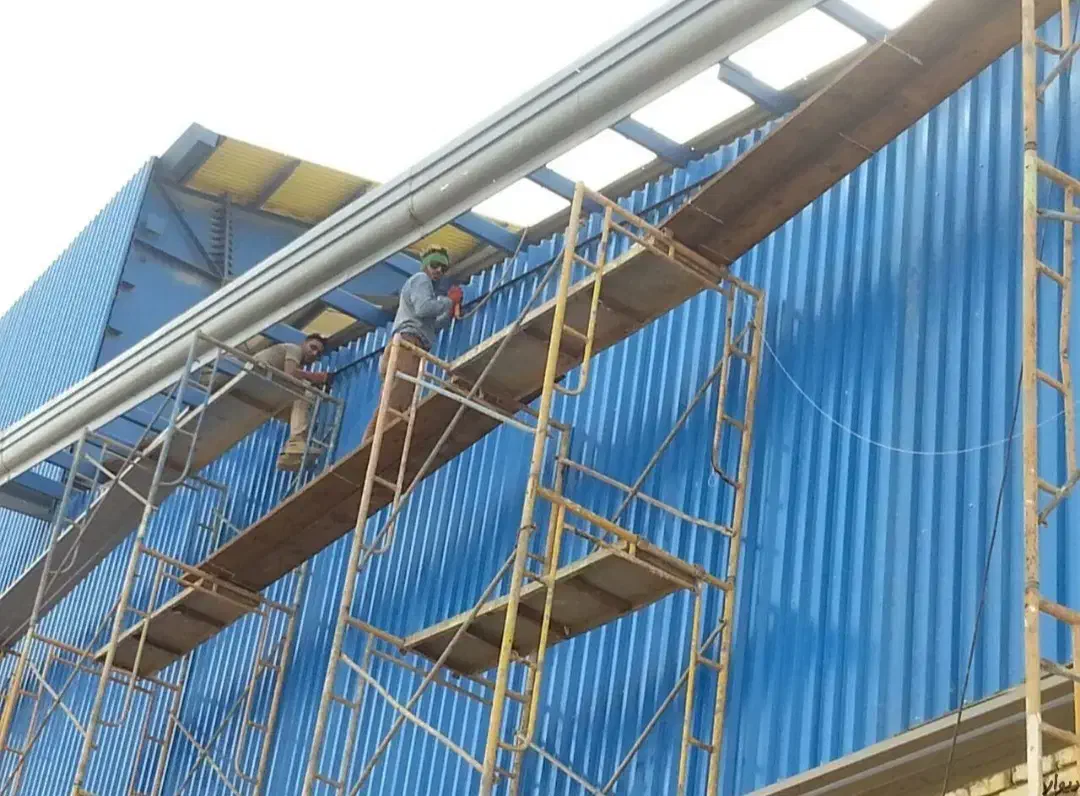 اجرا و نصب پوشش سقف سوله بامصالح|خدمات پیشه و مهارت|ری, بازار آهن|دیوار