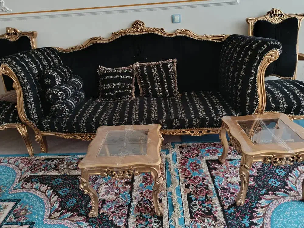 مبل ۹نفره تمیز|مبلمان خانگی و میز عسلی|فولادشهر, B5|دیوار