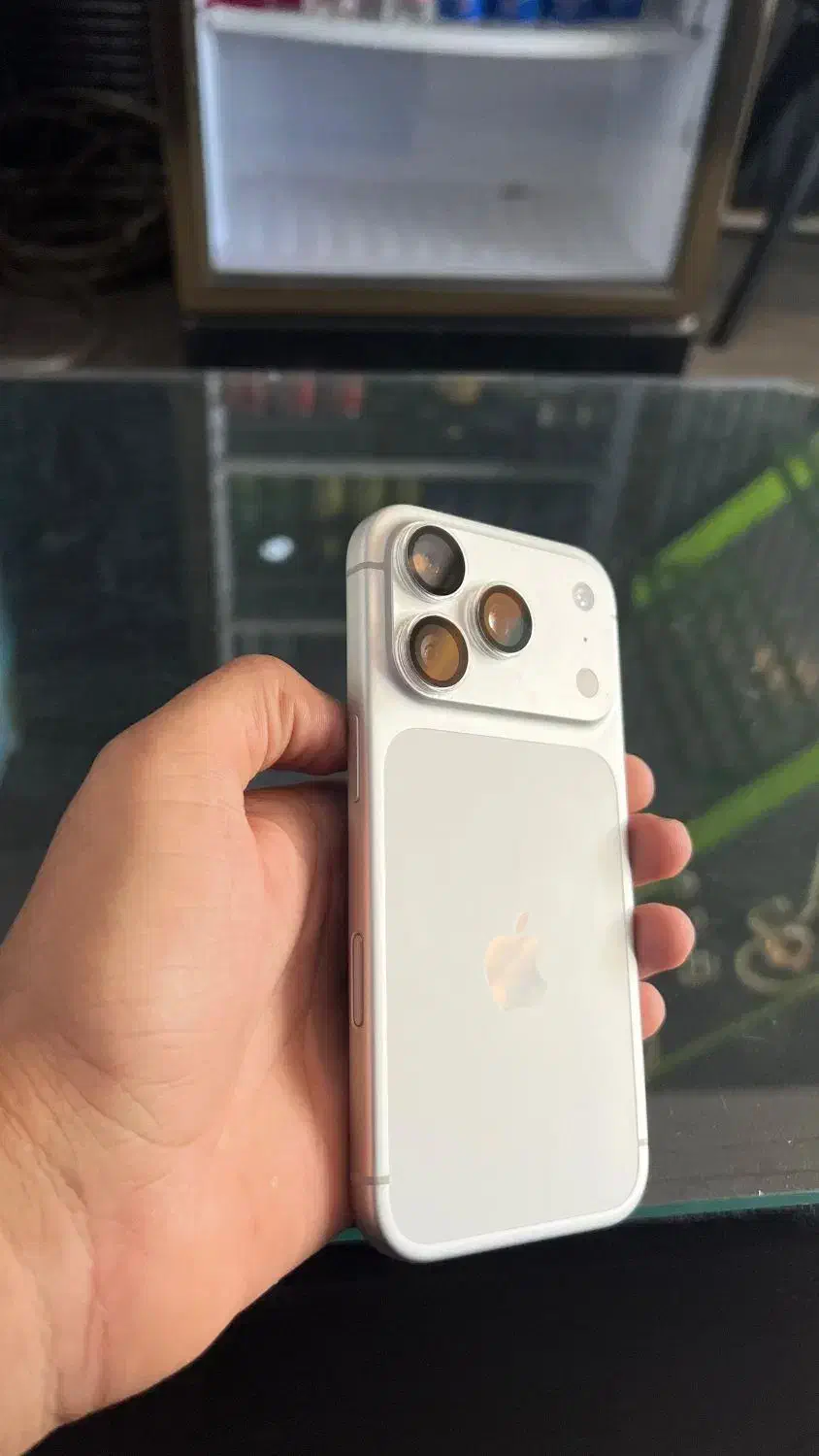 17 پرو خشک خشک بیس ملیون زیر قیمت|موبایل|ایرانشهر, |دیوار