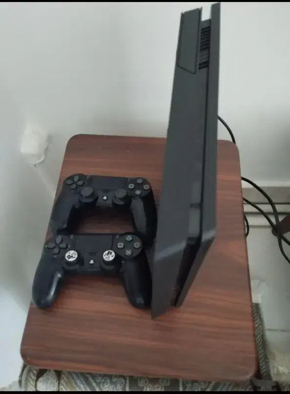 ps4 اسلیم 1 ترابایت دو دسته|کنسول، بازی ویدئویی و آنلاین|میلاجرد, |دیوار