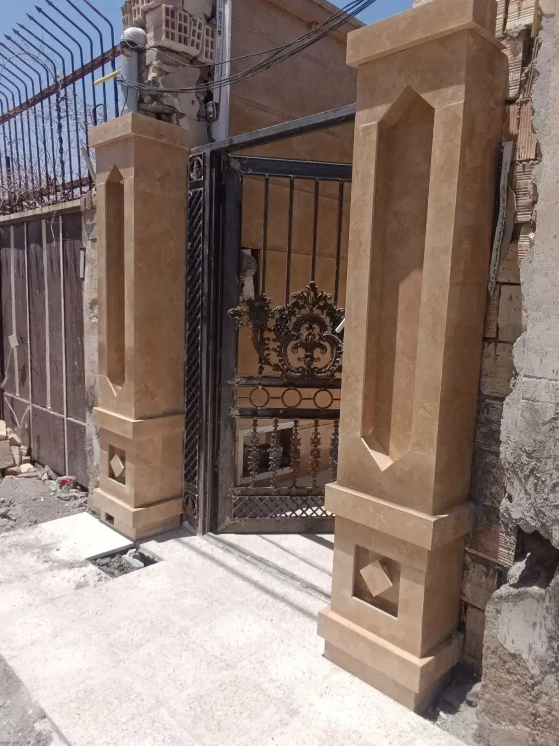 سنگ کاری و آجر نما و کاشی داخل ساختمان|خدمات پیشه و مهارت|کاشان, مفتح|دیوار