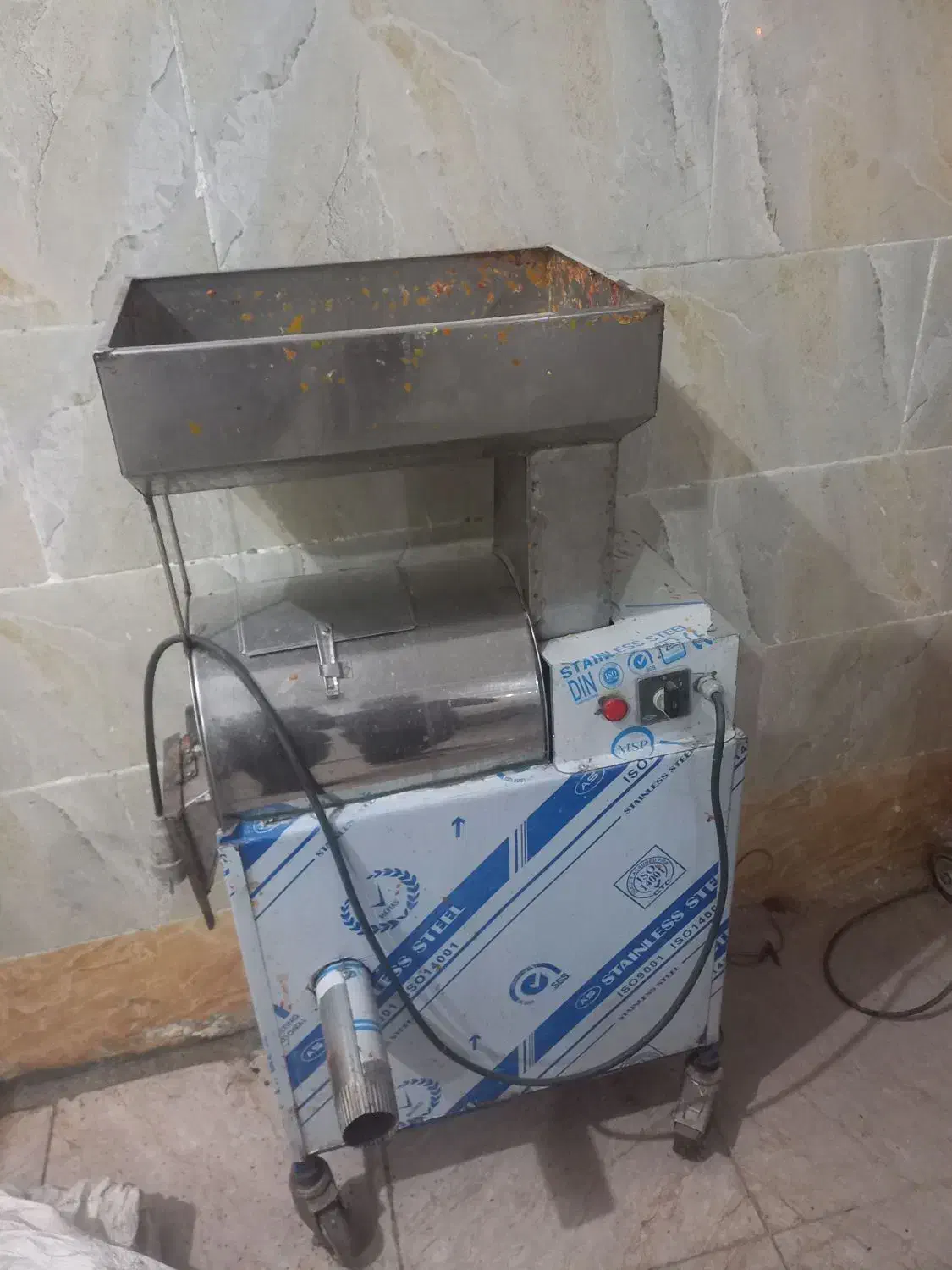 دستگاه آب گوجه گیری|آبمیوه‌گیر و آب‌مرکبات‌گیر|پشتکوه (فارس), |دیوار