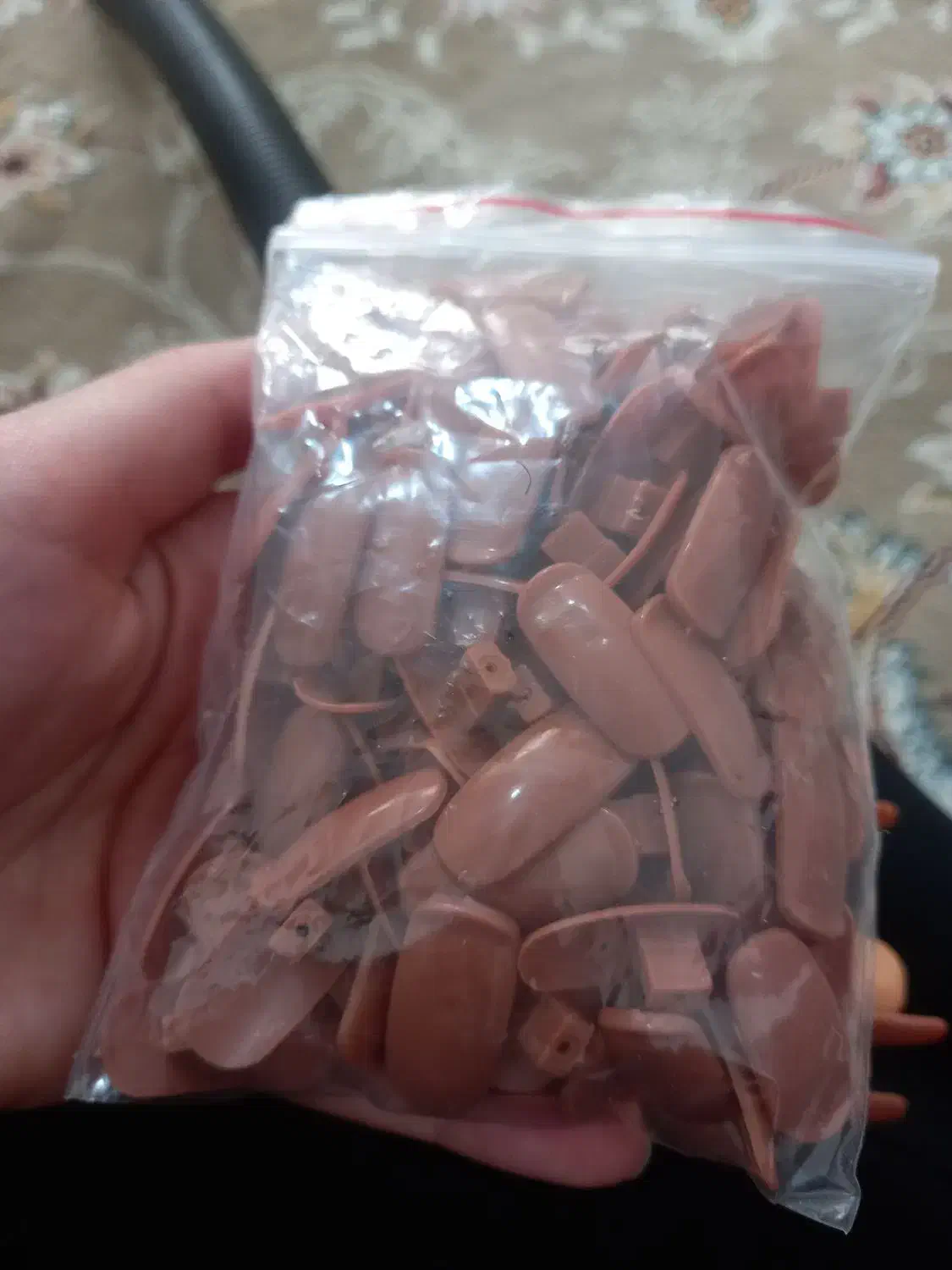 دست مفصلی|آرایشگاه و سالنهای زیبایی|محمدیه-قزوین, |دیوار