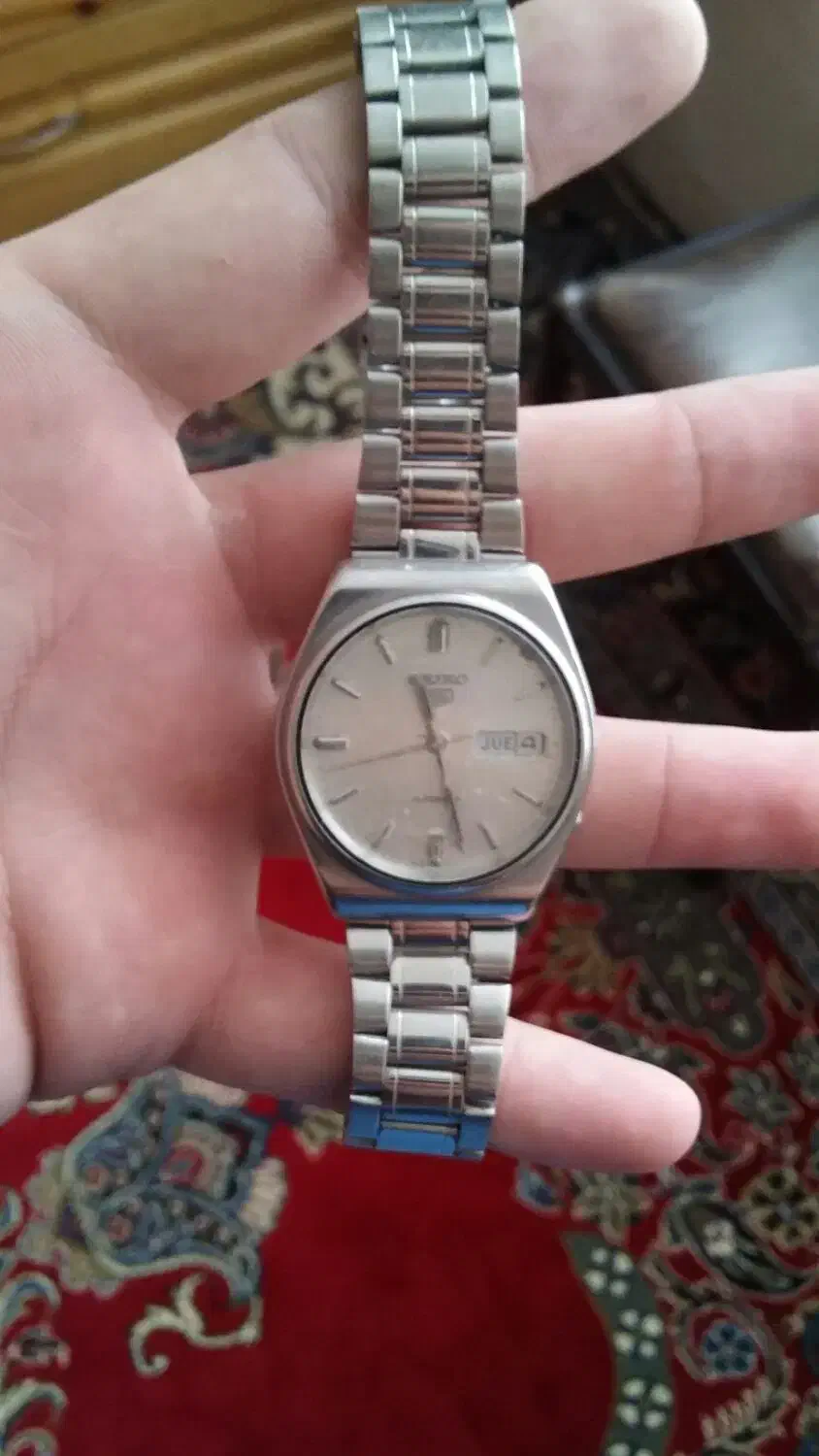 سیکو پنج|ساعت|شیروان (خراسان), |دیوار