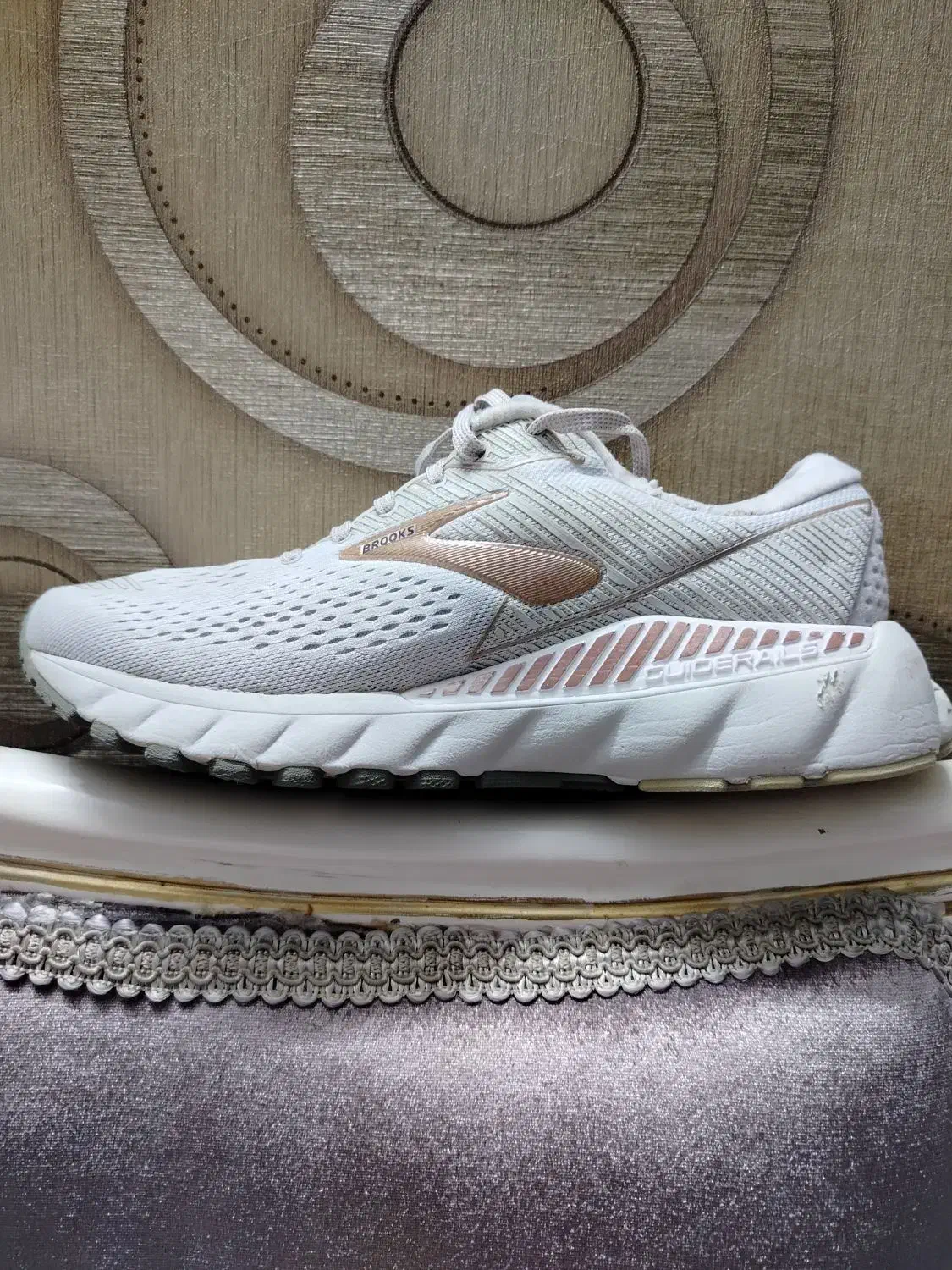 کتونی بروکس اصل ،سایز 38.5|کیف، کفش، کمربند|کاشمر, |دیوار