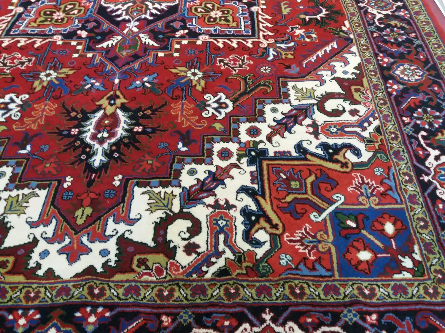 ۹ متری تاجری هریس|فرش|ملکان, |دیوار