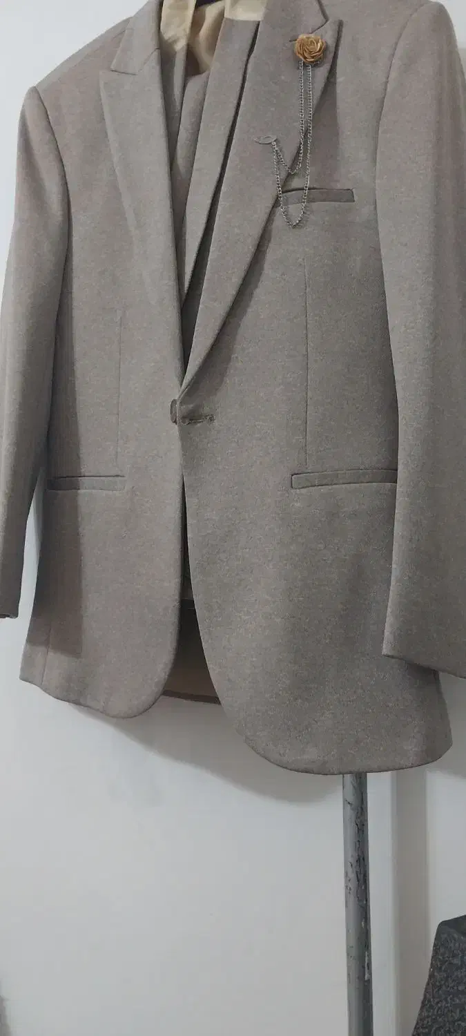 یک دست کت وشلوار در حد نو وتازه استفاده شده|لباس|مهاباد (آذربایجان غربی), |دیوار