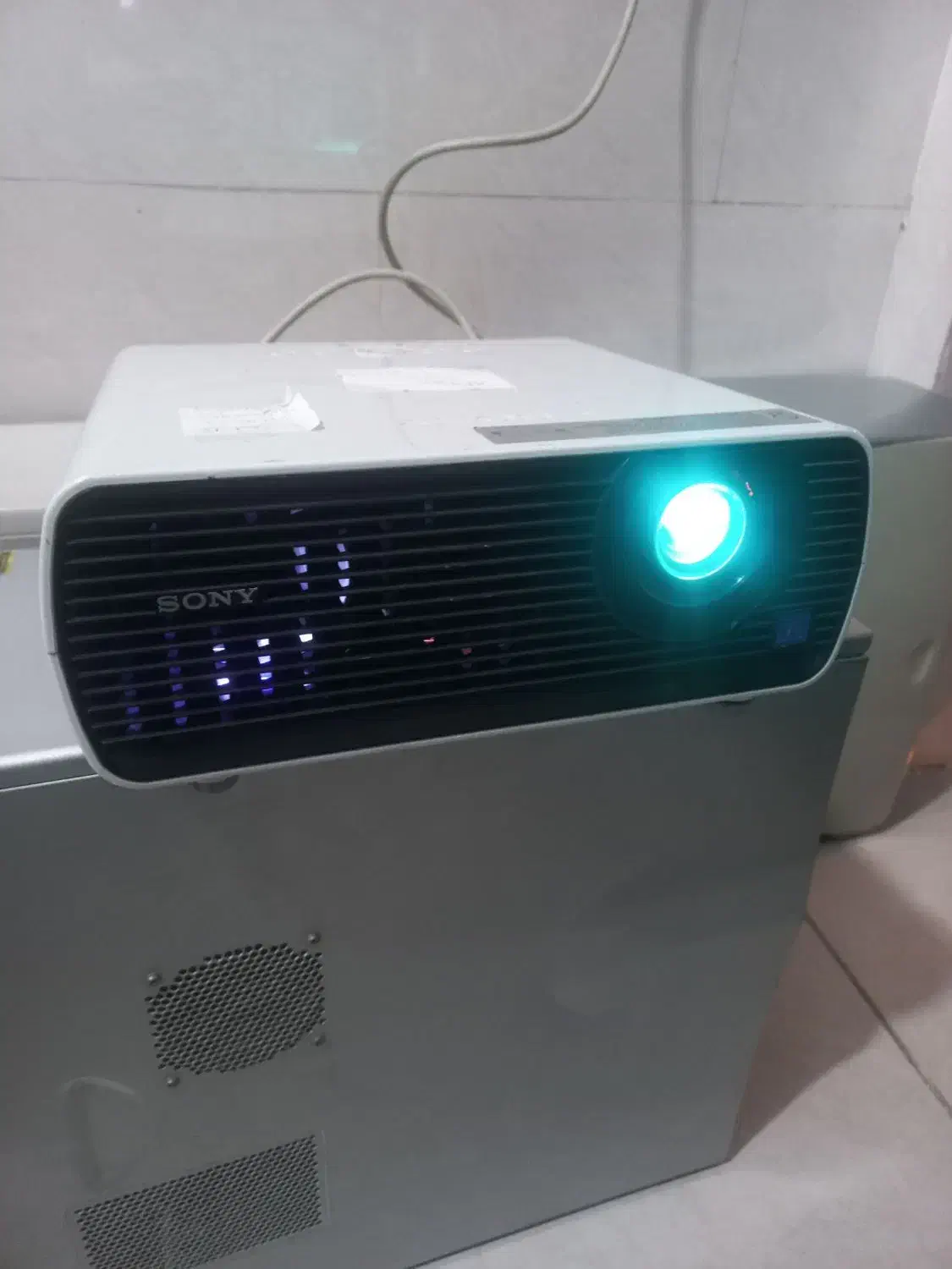 ویدیو پروژکتور|تلویزیون و پروژکتور|مشهد, طلاب|دیوار