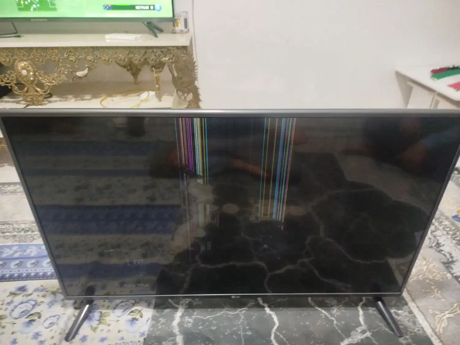 تلویزیون پنل شکسته|تلویزیون و پروژکتور|همدان, |دیوار