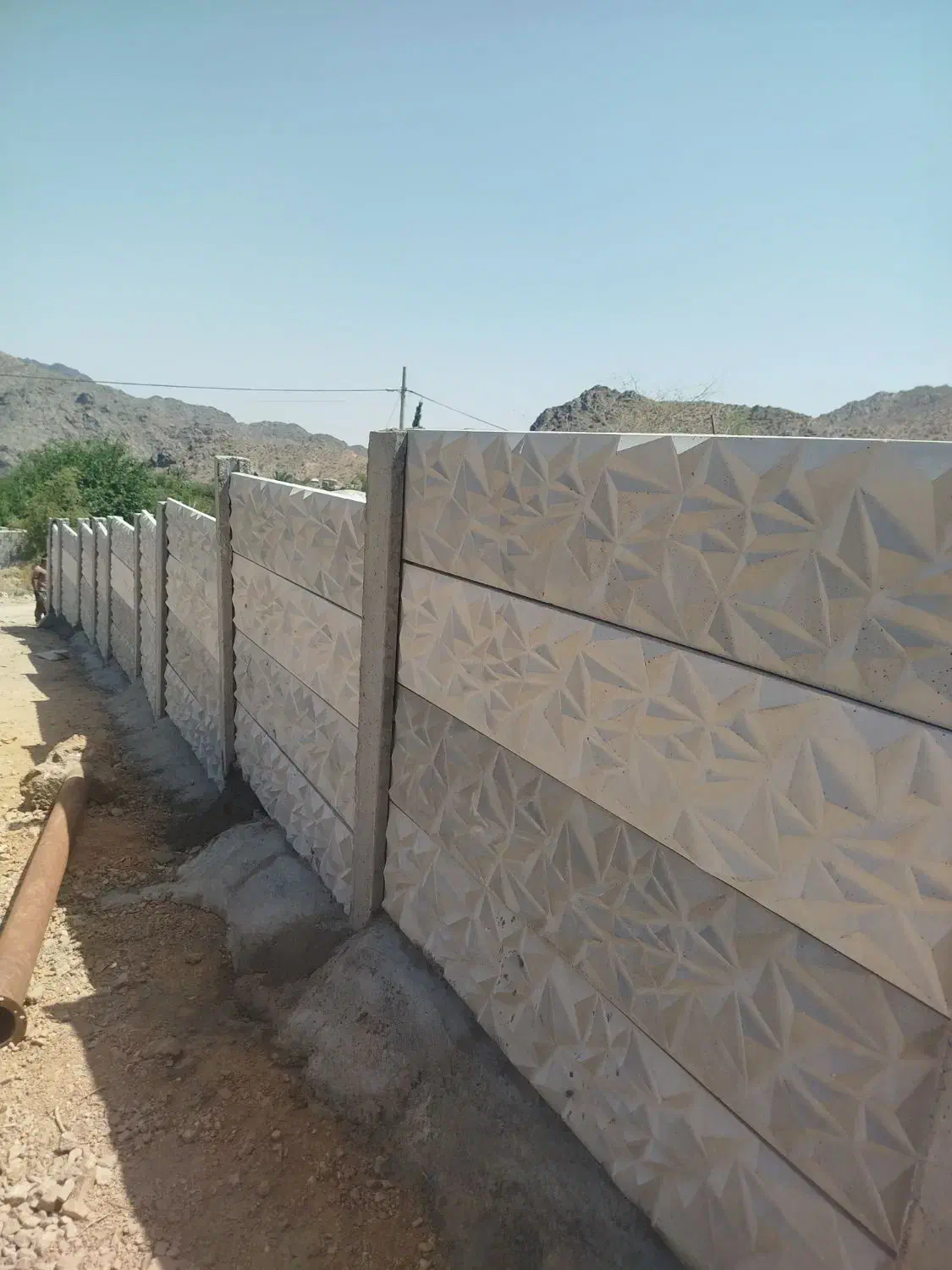 به دو کارگر بتن ریز و الموتور بند نیازمندیم|استخدام صنعتی، فنی، مهندسی|جیرفت, |دیوار