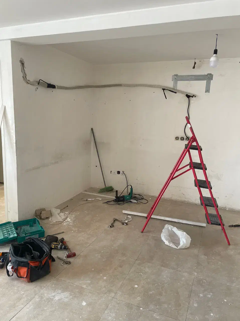 نصب لوله کشی وتعمیرات انواع اسپلیت یخچال پکیج|خدمات پیشه و مهارت|شیراز, گلستان|دیوار