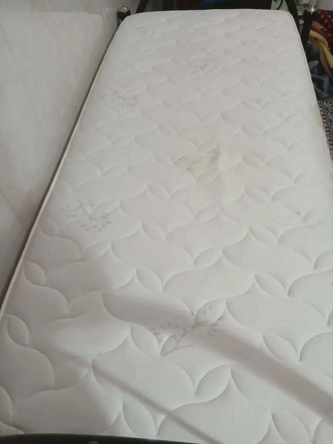 تشک تخت یه نفره تمیز|تشک تختخواب|تنکمان, |دیوار