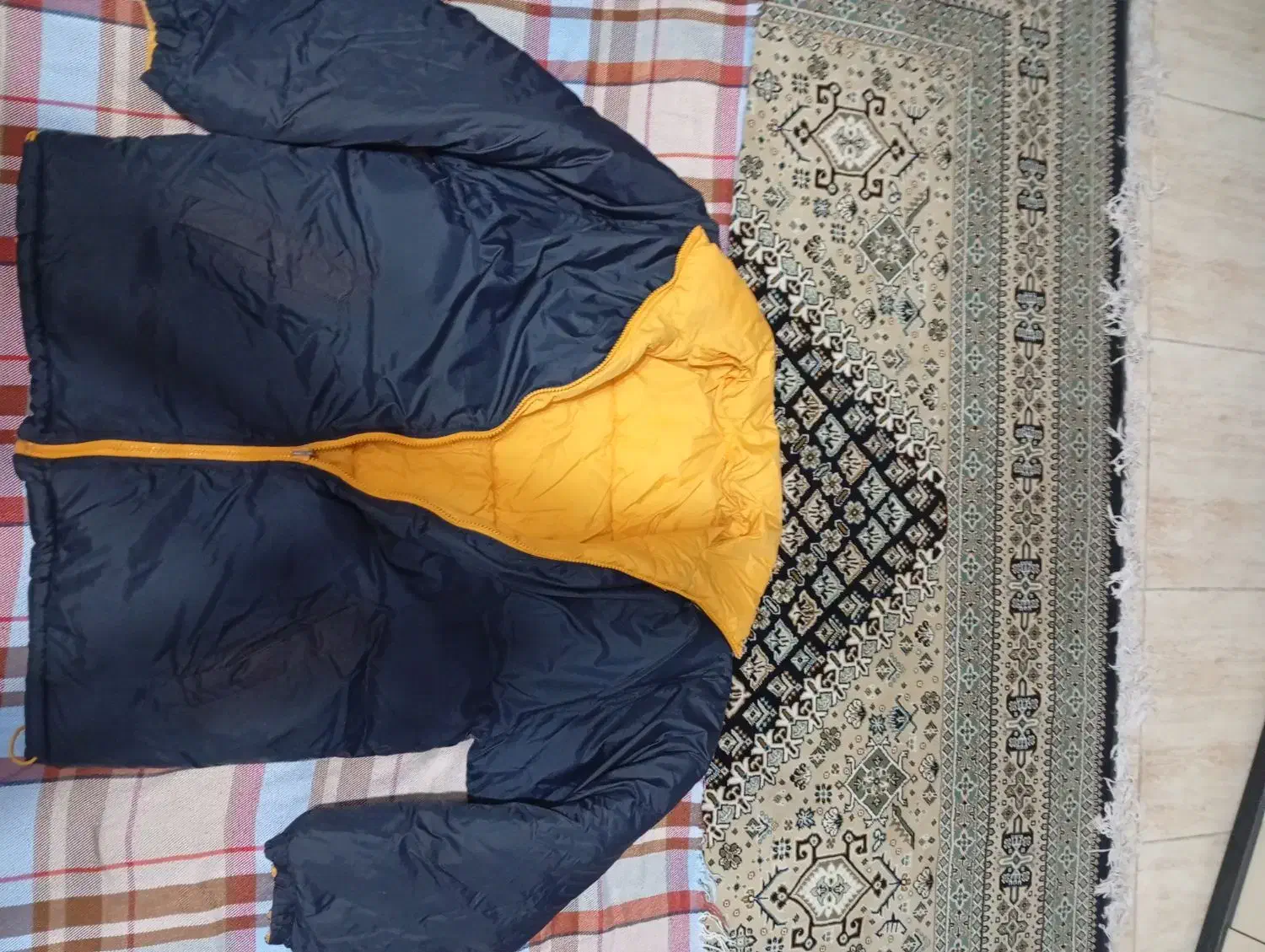 کاپشن|لباس|بندر انزلی, سید آسیه|دیوار