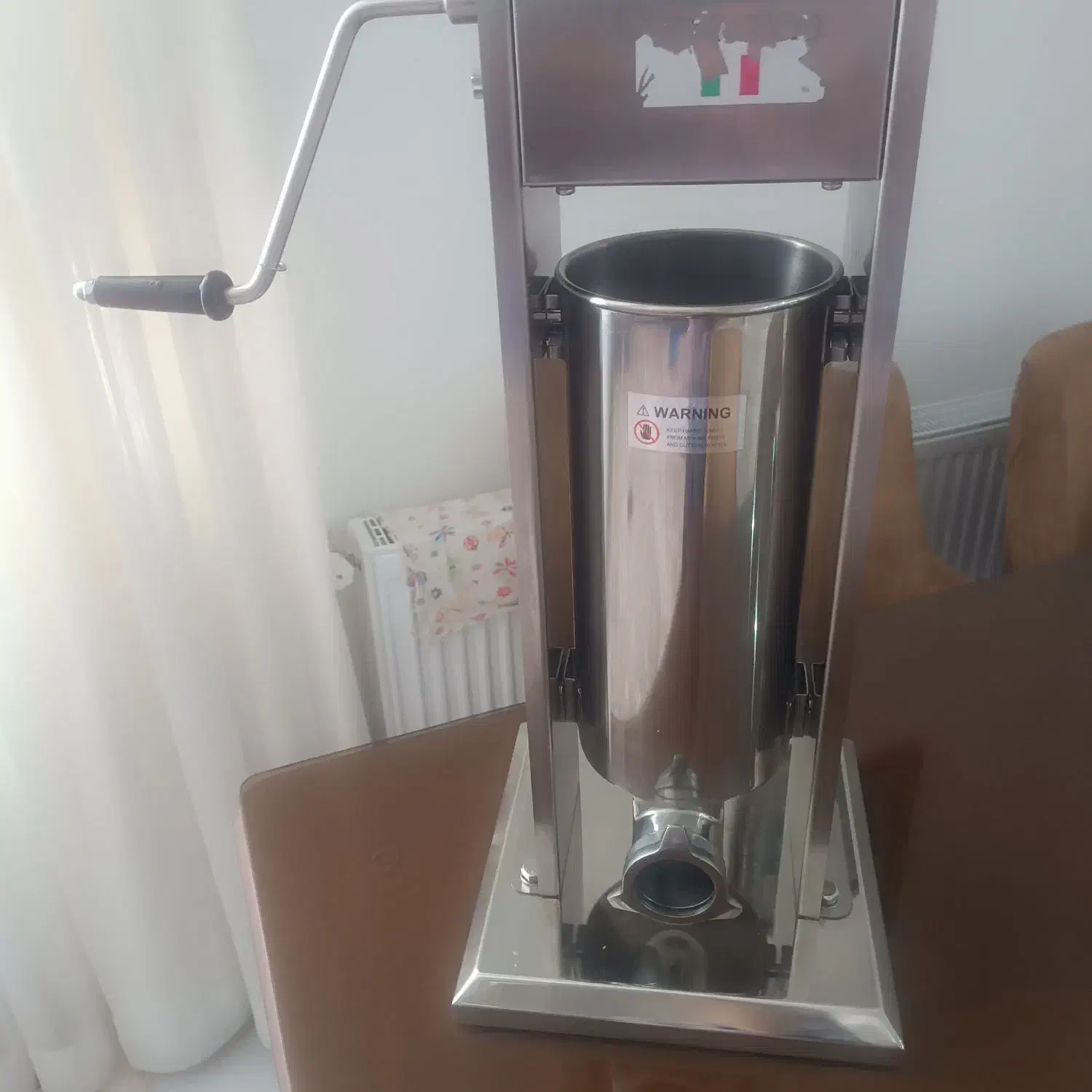 سوسیس پرکن ایستاده دستی|ظروف پخت‌وپز|هشتگرد, شهرک ولیعصر (مصلی)|دیوار