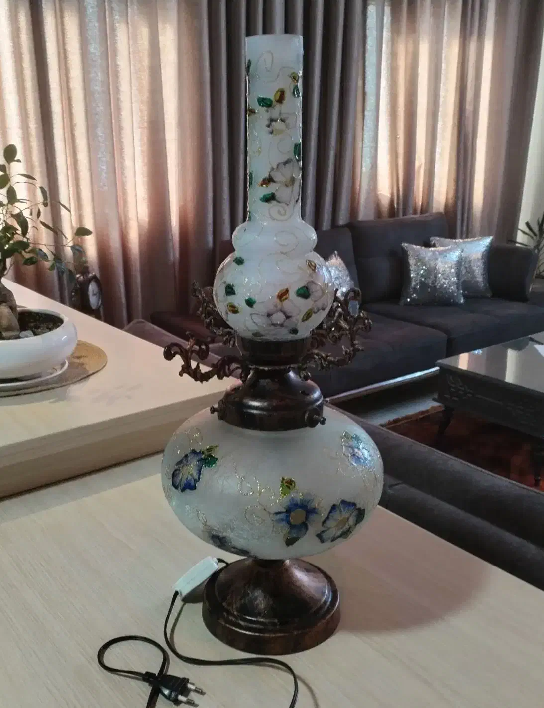 آباژور زیبا نقاشی روی شیشه با هنر دست ویترای|چراغ خواب و آباژور|پرند, فاز ۵|دیوار