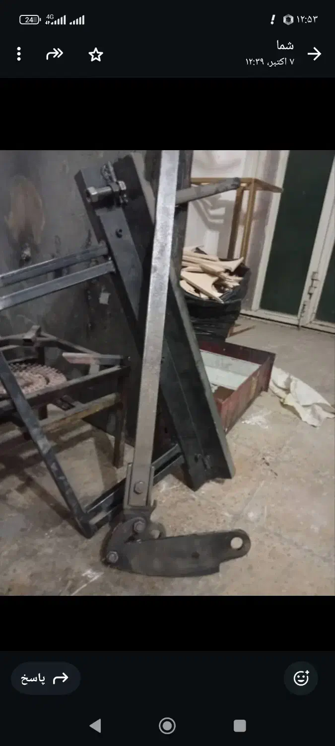 میز و قیچی و خم مفتول کاری|ابزارآلات|خاوران, |دیوار