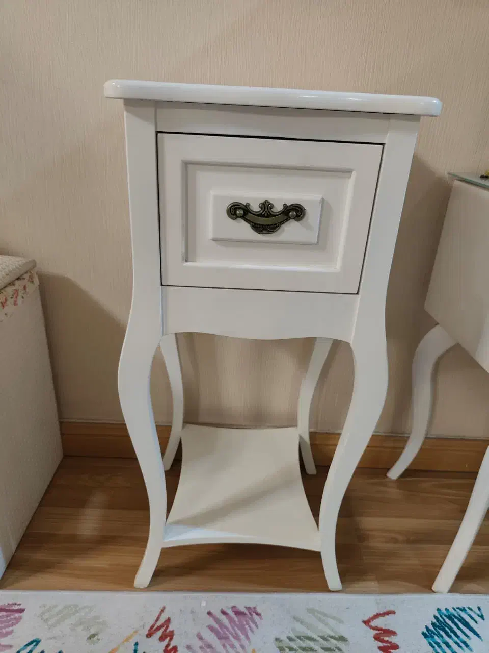 میزز تلفن|میز تلفن|تهران, درختی|دیوار