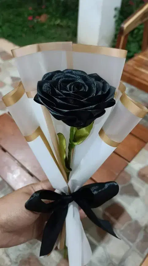 رُز روبانی|گل مصنوعی|اراک, |دیوار