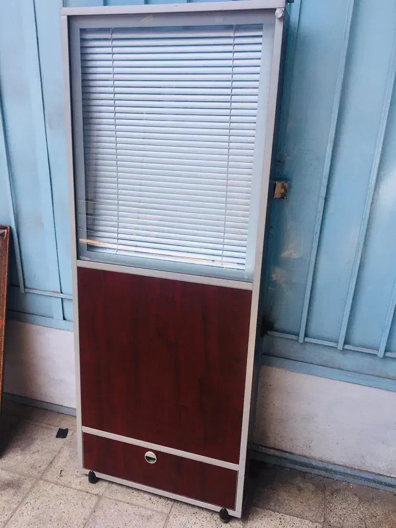 پارتیشن تمام ام دی اف شیشه دار با پرده|دفتر کار|تهران, بازار|دیوار