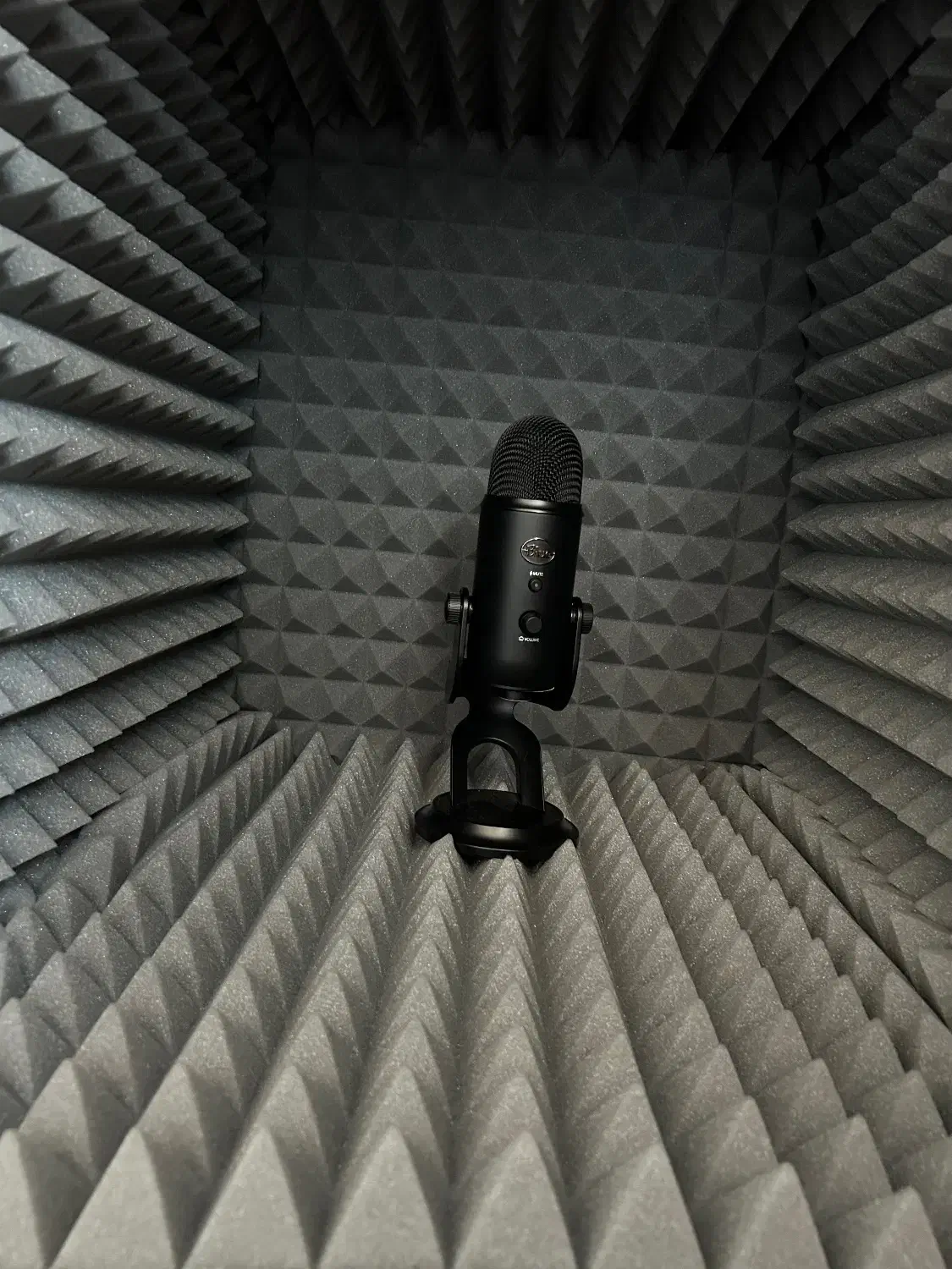 میکروفون حرفه ای (استودیویی) لاجتیک بلویتی|صوتی و تصویری|رشت, نیکمرام|دیوار