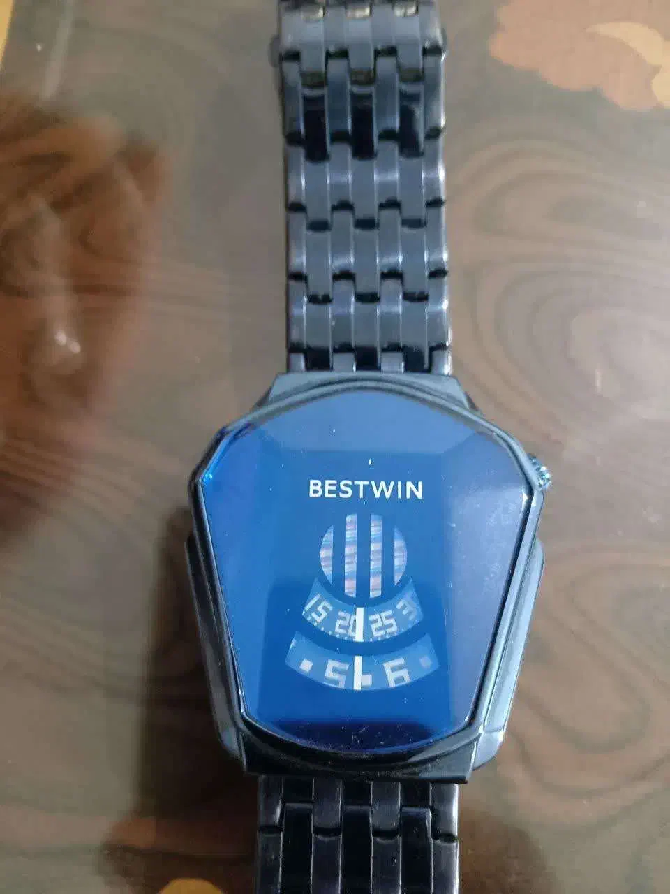 شخصی|ساعت|نیشابور, کوی یغما|دیوار