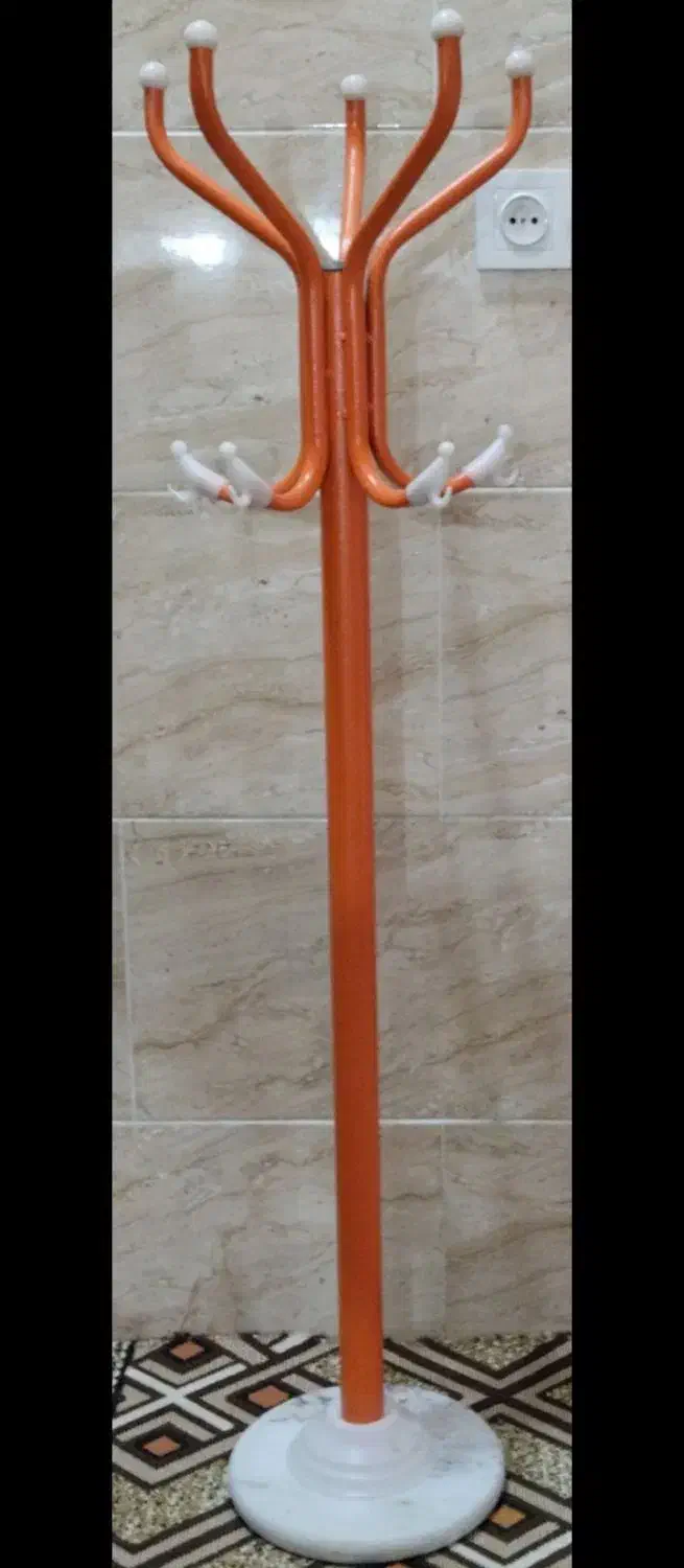 جالباسی|جاکفشی، کمد، دراور|بندر انزلی, باغ زمانی|دیوار