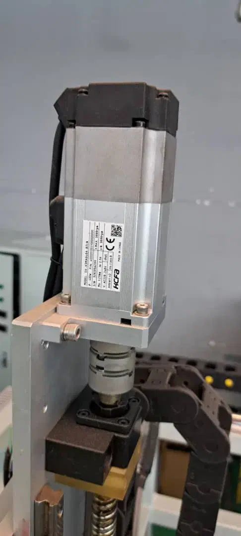 خدمات برق صنعتی و ساختمانی|خدمات پیشه و مهارت|رشت, توشیبا|دیوار