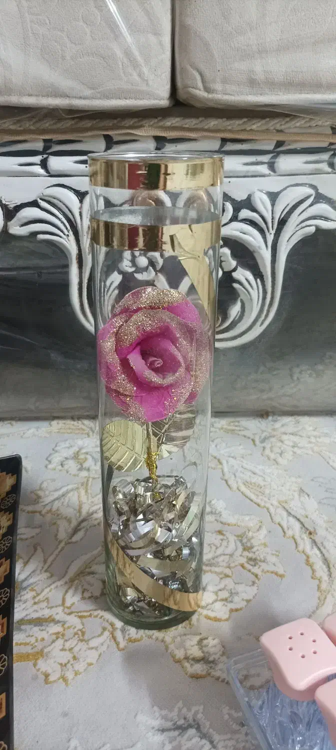 تعدادی ظروف|ظروف سرو و پذیرایی|نیشابور, بزرگمهر|دیوار