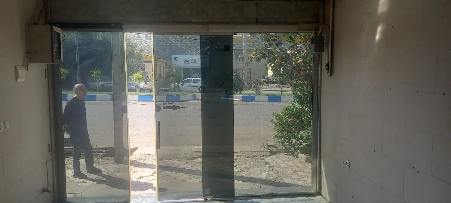 شیشه مغازه|فروشگاه و مغازه|توتکابن, |دیوار