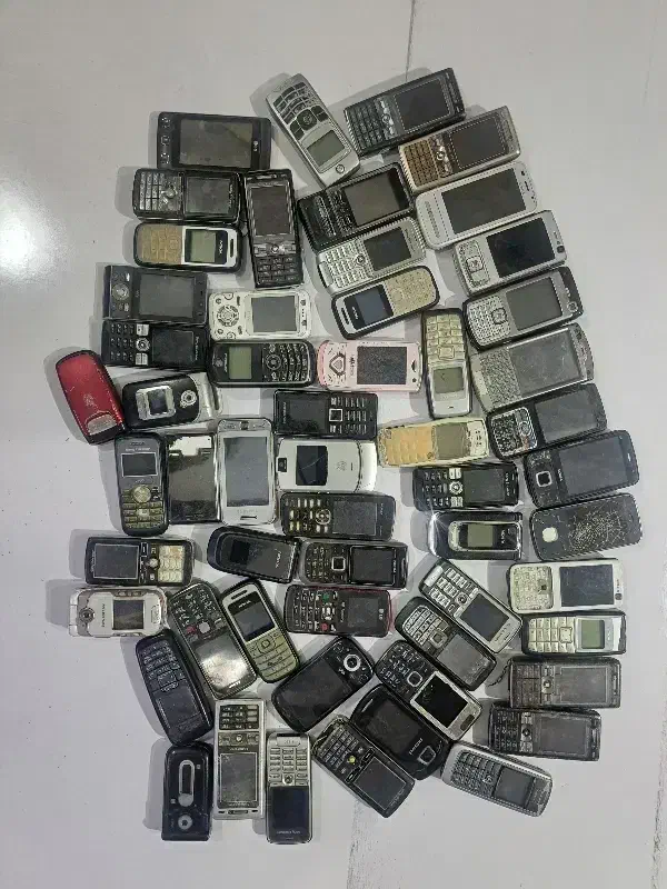 خرید کیس کامپیوتر قدیمی سوخته نقدی درب منزل|خدمات رایانه‌ای و موبایل|مشهد, فاطمیه|دیوار